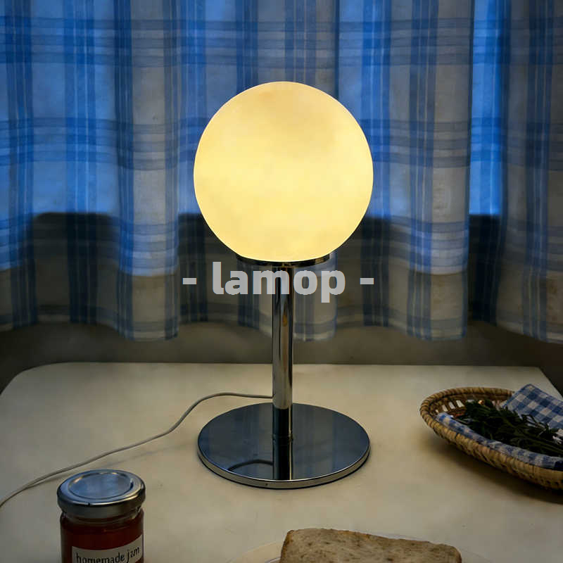 Lighting Decor - Lampa stołowa z mlecznobiałą, chromowaną podstawą,