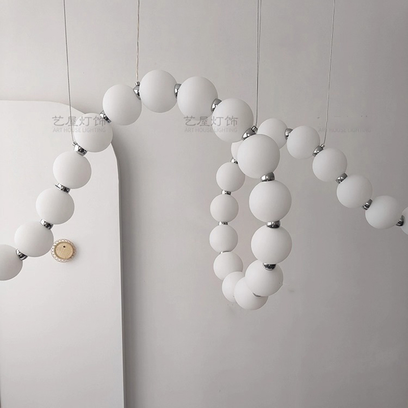 Prosty, nowoczesny wystrój dom – Unique Lighting Decor recenzja i cena